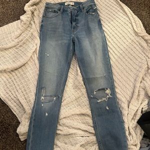 Crombie and Fitch the skinny high-rise jeans